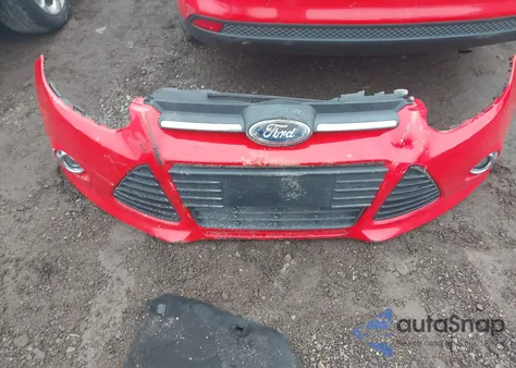 2012 Ford Focus Se z USA, uszkodzony, nr VIN 1FAHP3F25CL381605